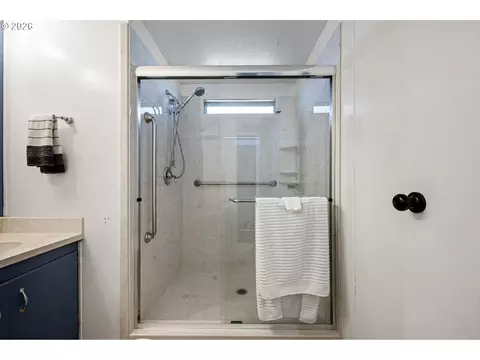 4800 Barger Dr, Eugene, OR 97402 photo 17