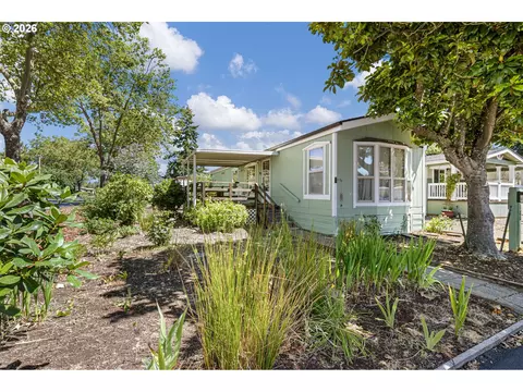 4800 Barger Dr, Eugene, OR 97402