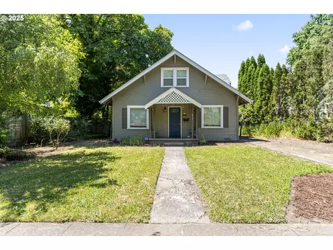 2158 Alder St, Eugene, OR 97403
