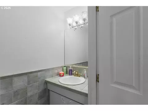 Bath - 1322 NE Hogan Dr, Gresham, OR 97030 photo 1 of 3