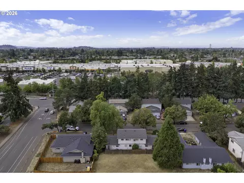 View/Area - 993 N Cloverleaf Loop, Springfield, OR 97477 photo 5 of 11
