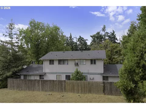 Exterior - 993 N Cloverleaf Loop, Springfield, OR 97477 photo 8 of 9
