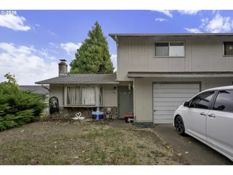Exterior - 993 N Cloverleaf Loop, Springfield, OR 97477 photo 1 of 9