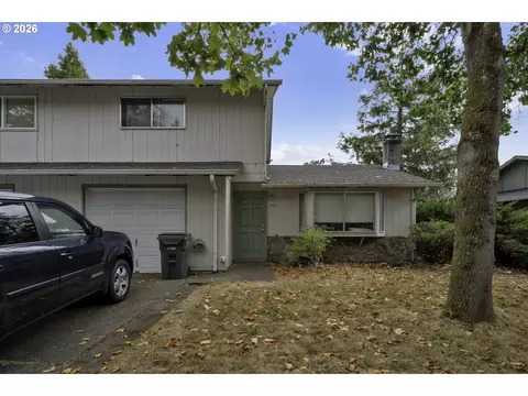 Exterior - 993 N Cloverleaf Loop, Springfield, OR 97477 photo 2 of 9