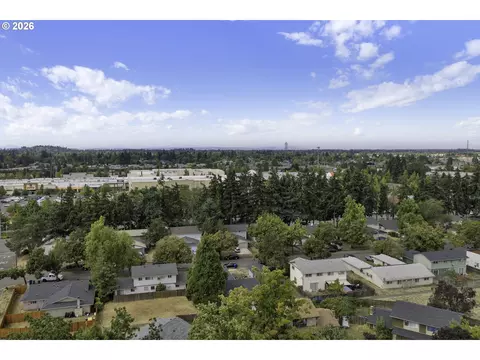 View/Area - 993 N Cloverleaf Loop, Springfield, OR 97477 photo 11 of 11