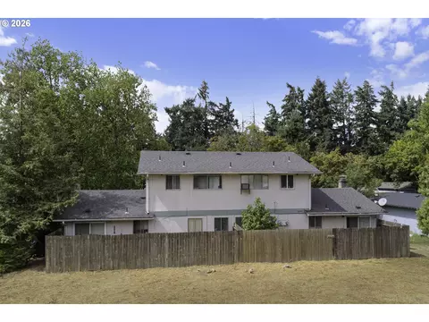 Exterior - 993 N Cloverleaf Loop, Springfield, OR 97477 photo 9 of 9