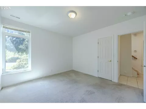 Bedroom - 111 W 52nd Ave, Eugene, OR 97405 photo 4 of 6