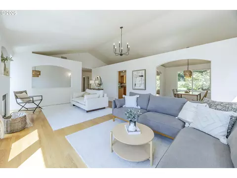 Living - 111 W 52nd Ave, Eugene, OR 97405 photo 3 of 5