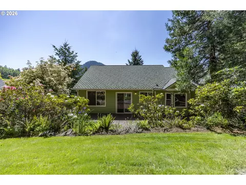 Exterior - 111 W 52nd Ave, Eugene, OR 97405 photo 4 of 5