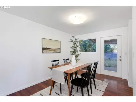 Dining - 3612 E Heater St, Newberg, OR 97132 photo 2 of 4