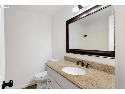 Bath - 3612 E Heater St, Newberg, OR 97132 photo 1 of 7