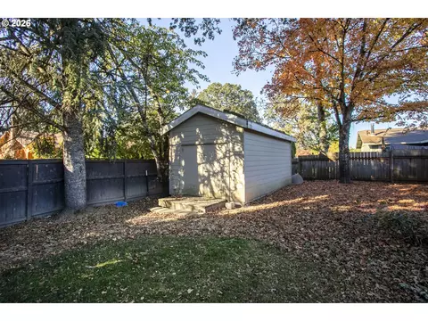 Exterior - 3612 E Heater St, Newberg, OR 97132 photo 8 of 11