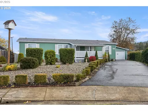281 Heavenly Ct, Sutherlin, OR 97479