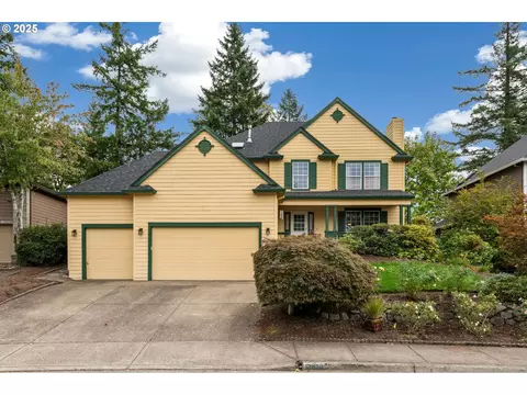 12420 SW Harlequin Dr, Beaverton, OR 97007