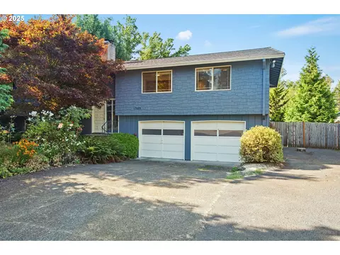 17655 SW Shawnee Tr, Tualatin, OR 97062