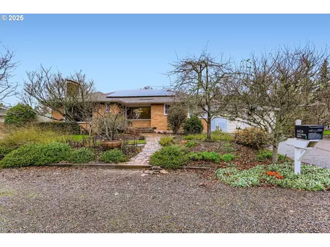 4420 SW Crestwood Dr, Portland, OR 97225