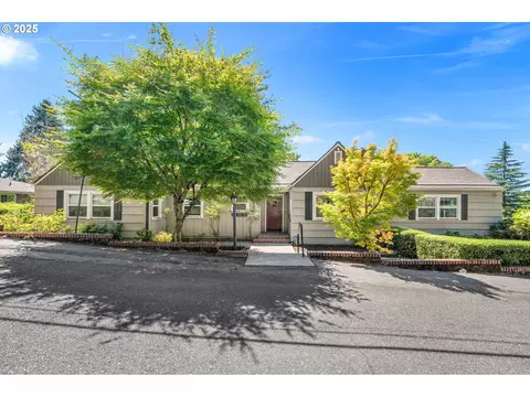 9420 NE Sacramento St, Portland, OR 97220