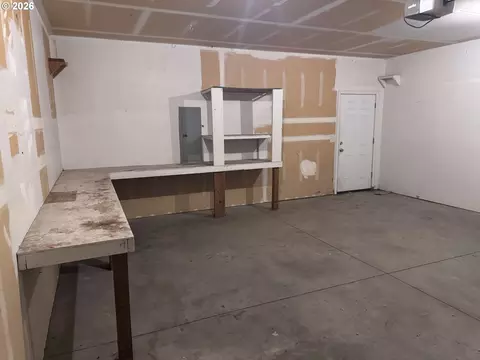 746 E Catherine Ave, Hermiston, OR 97838 photo 6