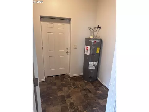 746 E Catherine Ave, Hermiston, OR 97838 photo 7