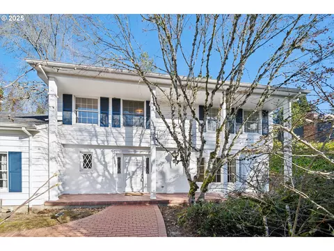 4401 SW Westdale Dr, Portland, OR 97221