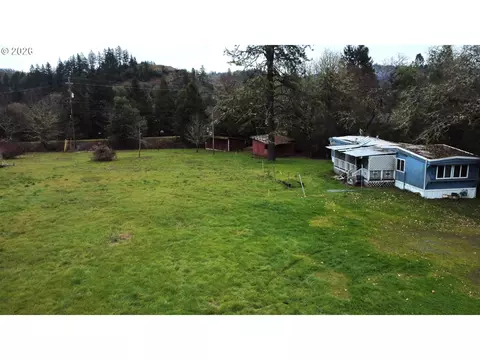 1015 NE Lillian St, Myrtle Creek, OR 97457