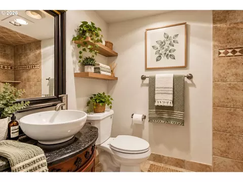 Bath - 802 NW 5th Cir, Camas, WA 98607 photo 5 of 6