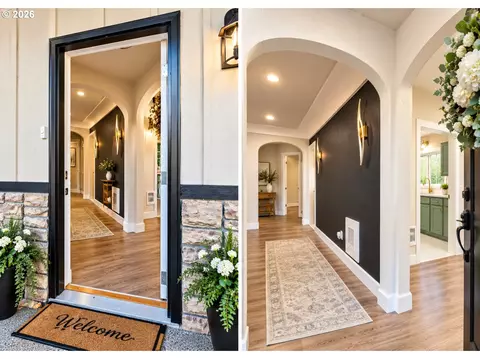 Entry Way - 802 NW 5th Cir, Camas, WA 98607 photo 2 of 3