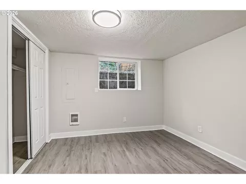 Bedroom - 802 NW 5th Cir, Camas, WA 98607 photo 8 of 8