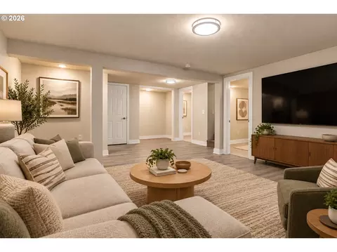 Living - 802 NW 5th Cir, Camas, WA 98607 photo 2 of 2