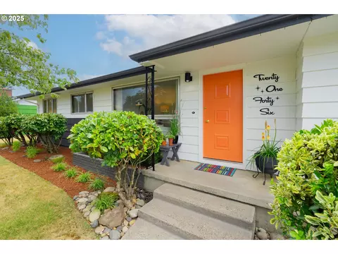2146 SE 185th Ave, Portland, OR 97233