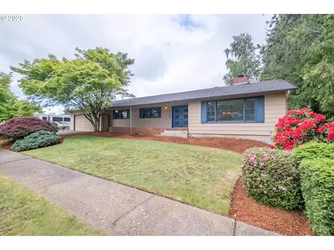 1485 Highland Dr, Stayton, OR 97383