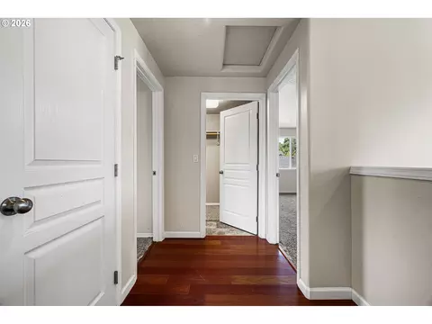Entry Way - 1137 Veronica Ln, Eugene, OR 97404 photo 1 of 1