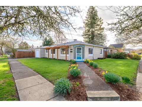 501 S Willamette St, Newberg, OR 97132