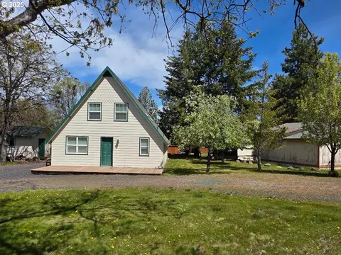 121 S Mike Rd, Tygh Valley, OR 97063