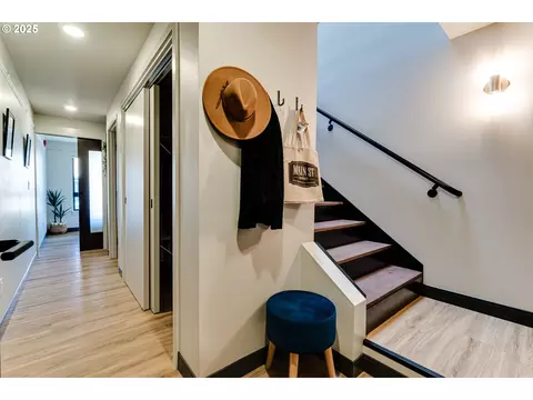 Entry Way - 488 Main St, Springfield, OR 97477 photo 1 of 3