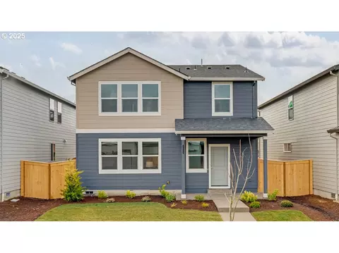2707 Meadowlark Ave, Woodburn, OR 97071