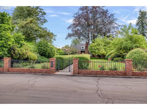 5497 River St, West Linn, OR 97068
