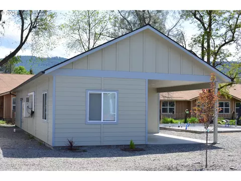 2108 True Ave, La Grande, OR 97850