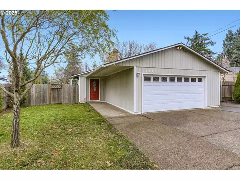 10222 SE Long St, Portland, OR 97266