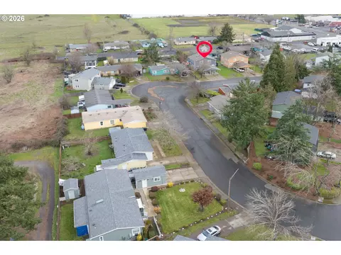 View/Area - 215 Smith Loop, Springfield, OR 97478 photo 5 of 5