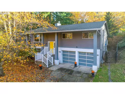 1420 SW Walters Dr, Gresham, OR 97080
