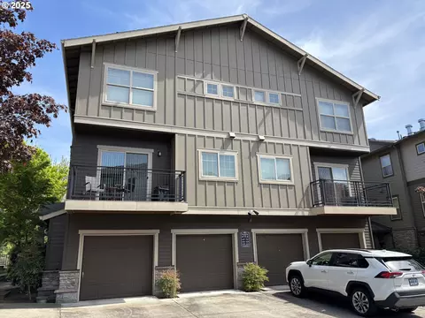 638 NE Adwick Dr, Beaverton, OR 97006