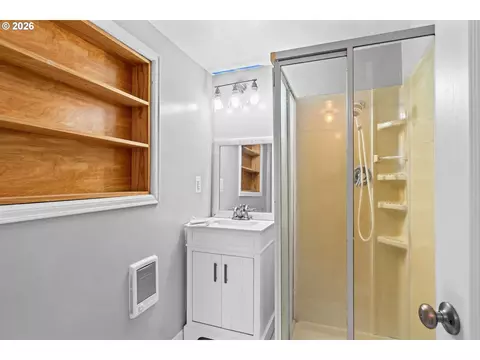 Bath - 233 Howard Ave, Eugene, OR 97404 photo 1 of 5