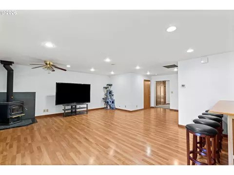 Living - 233 Howard Ave, Eugene, OR 97404 photo 7 of 7