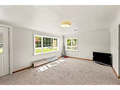 Living - 233 Howard Ave, Eugene, OR 97404 photo 3 of 7