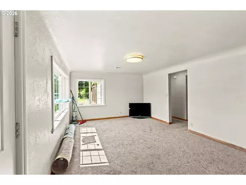 Living - 233 Howard Ave, Eugene, OR 97404 photo 2 of 7