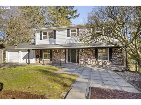 7135 SW Brenne Ln, Portland, OR 97225