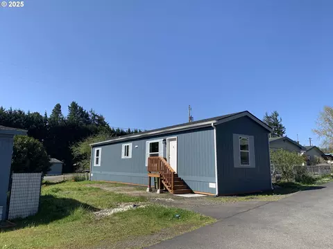 69127 Wildwood Rd #17, North Bend, OR 97459