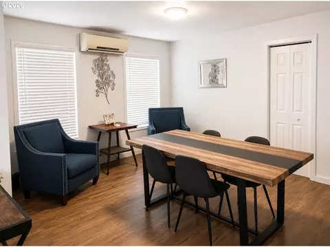 Dining - 375 17th St, Springfield, OR 97477 photo 2 of 2