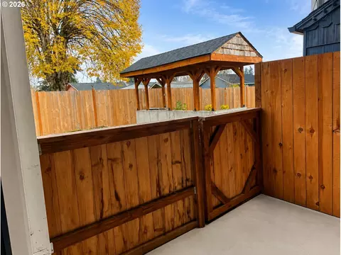 Other - 375 17th St, Springfield, OR 97477 photo 3 of 10